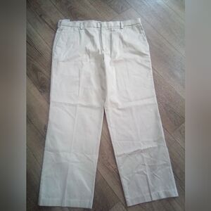 Docker's D3 back to school khaki pants 40x30